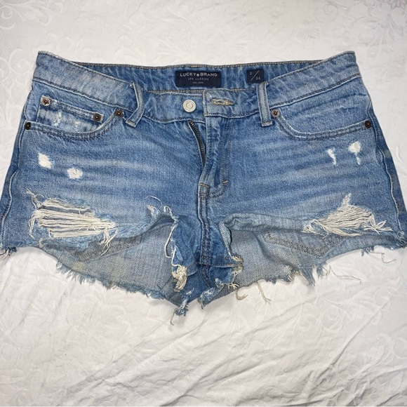 Lucky Brand Size 2 The Cutoff Denim Distressed Shorts Women’s 26 Destroyed Blue - Picture 6 of 6